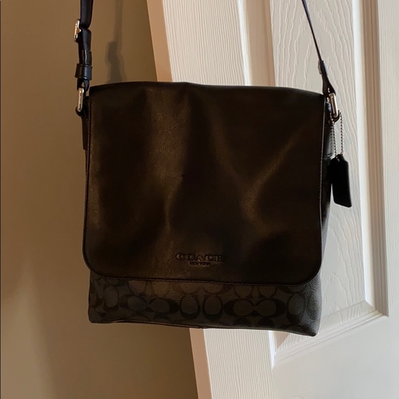 Coach crossbody - Picture 1 of 1
